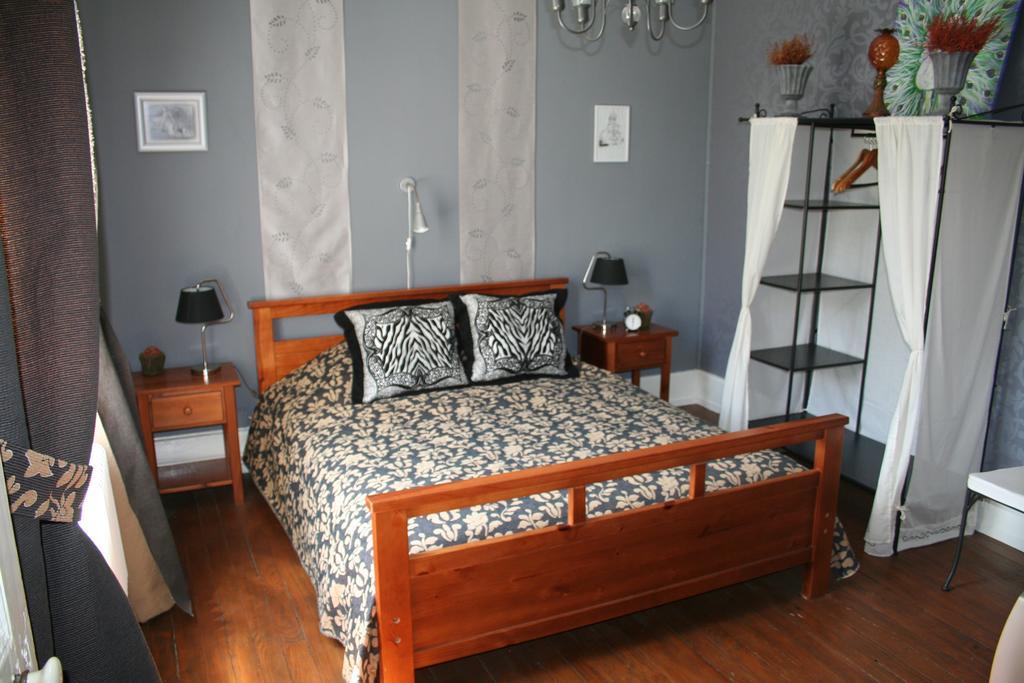 コルニモン La Mirabelle Bed & Breakfast 部屋 写真